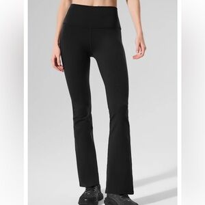 NEW! Alo Yoga Airbrush High-Waist 7/8 Bootcut Black Legging Large